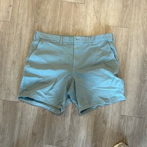 Men’s GAP size 38 8” shorts